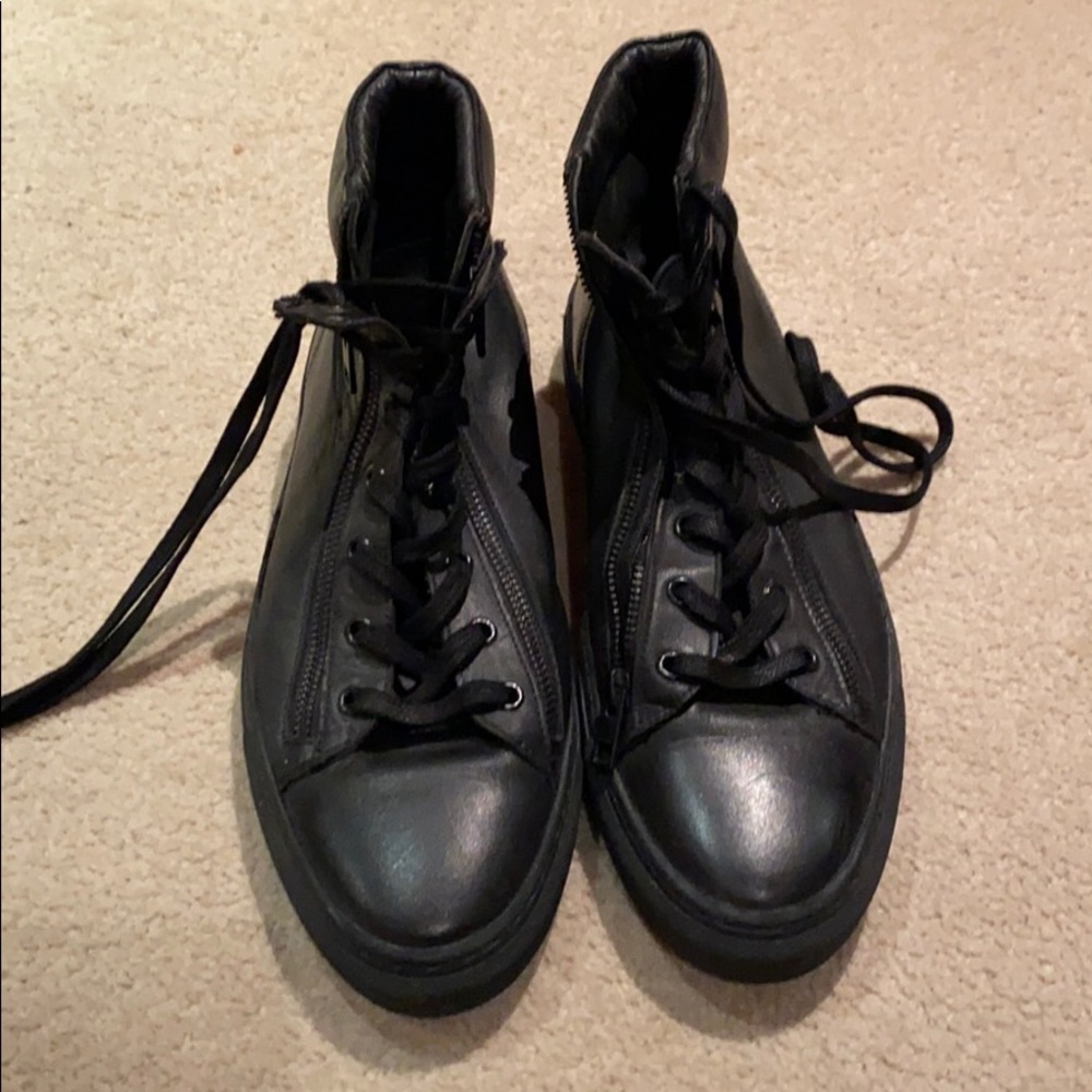 Men’s Shoes